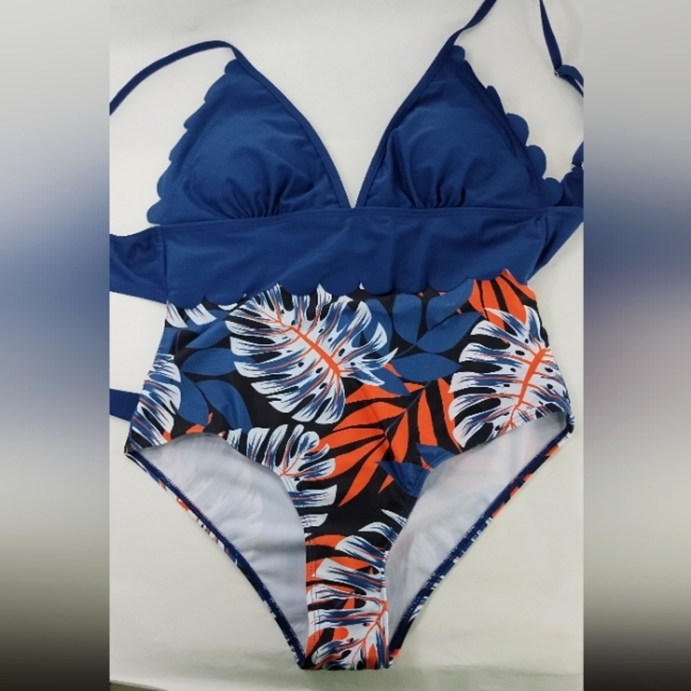 PatPat Swimming Suit Blue Green Floral Scalloped Edge Top